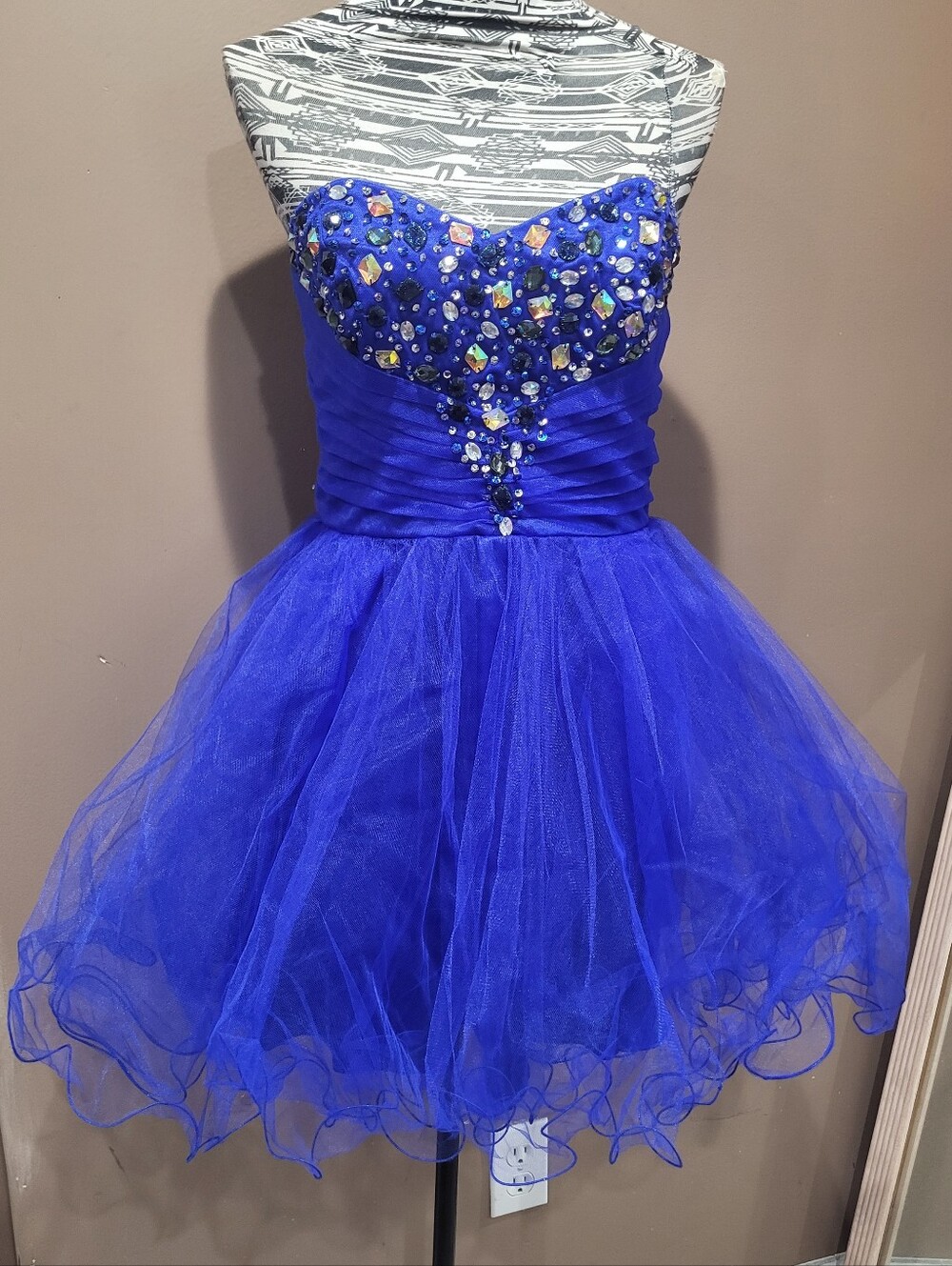 Beaded Royal Blue Tulle Junior Semi Formal Strapless Dress